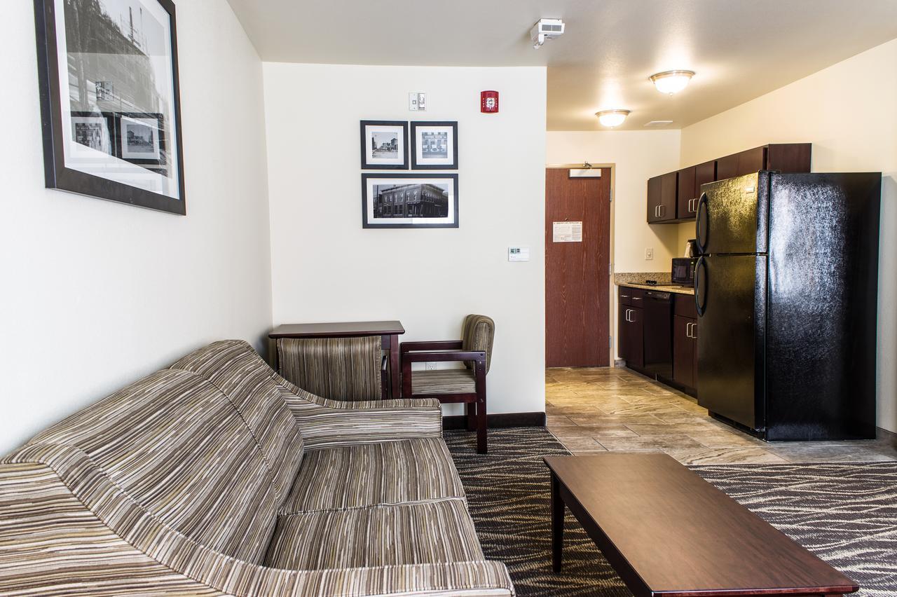 Cobblestone Hotel & Suites - شبوا فولز المظهر الخارجي الصورة