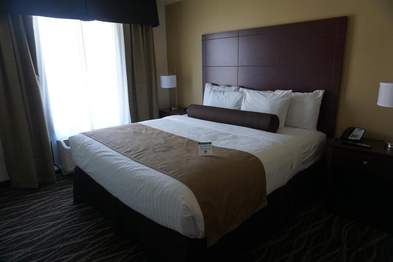 Cobblestone Hotel & Suites - شبوا فولز المظهر الخارجي الصورة